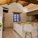 Nello's, Di Pregio Con Cortona